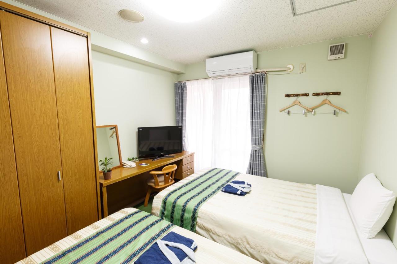 ホテルピースランド久米 那覇市 エクステリア 写真