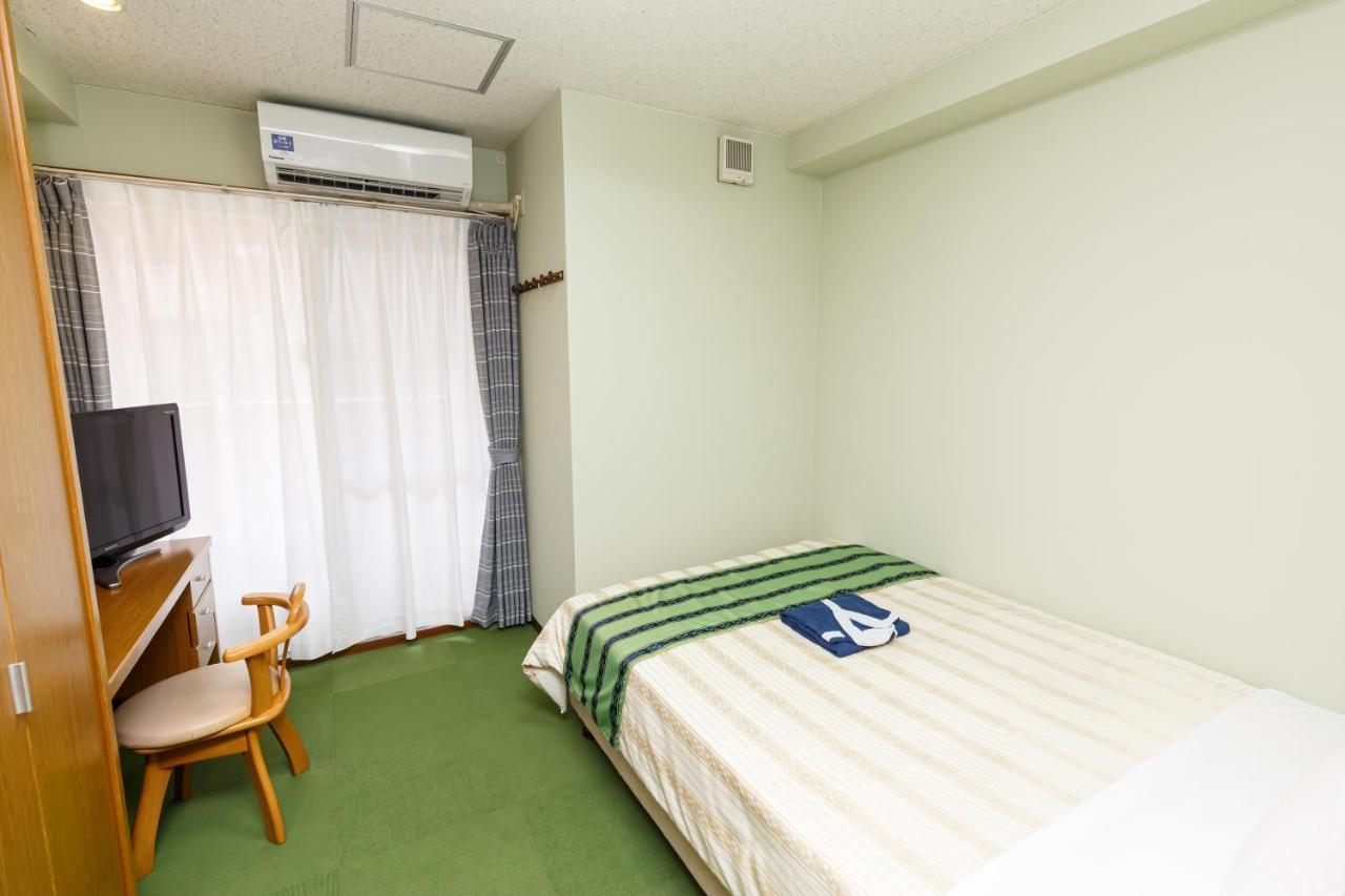 ホテルピースランド久米 那覇市 エクステリア 写真