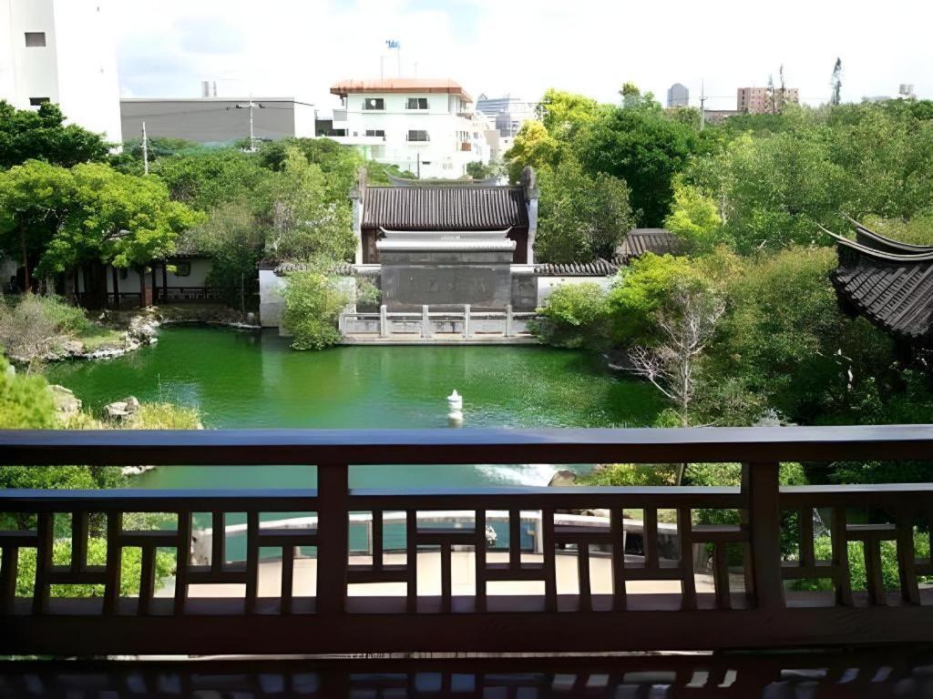 ホテルピースランド久米 那覇市 エクステリア 写真